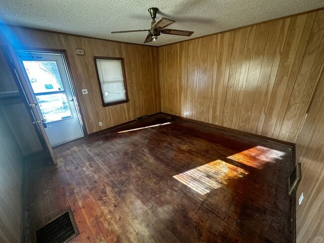 Photo - 6303 Sherman St