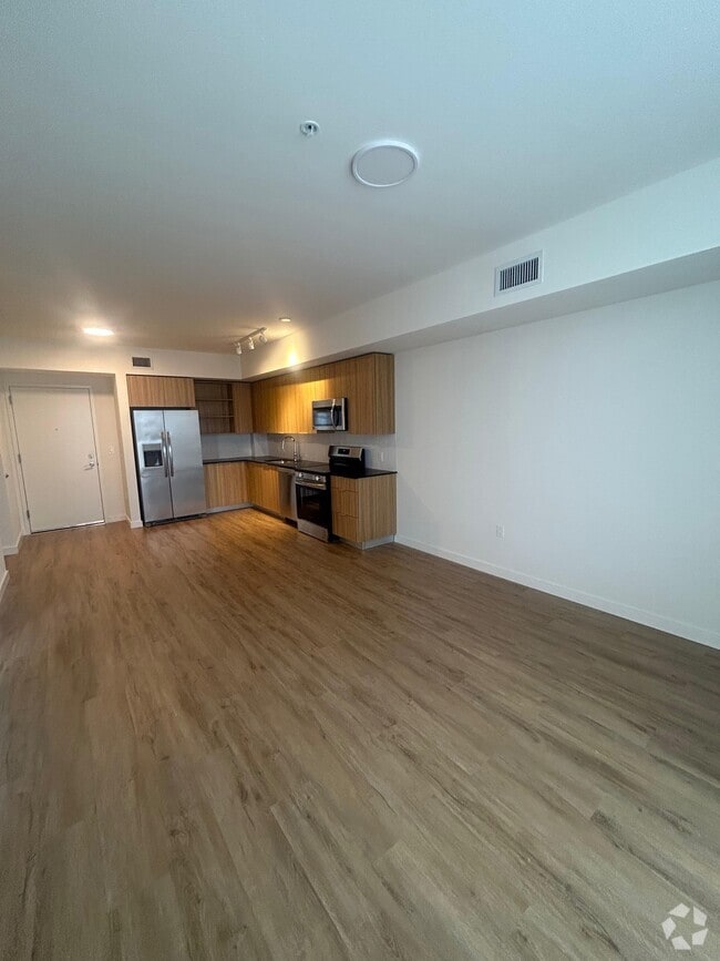 Building Photo - 981 E 28th St Unit A2 Rental