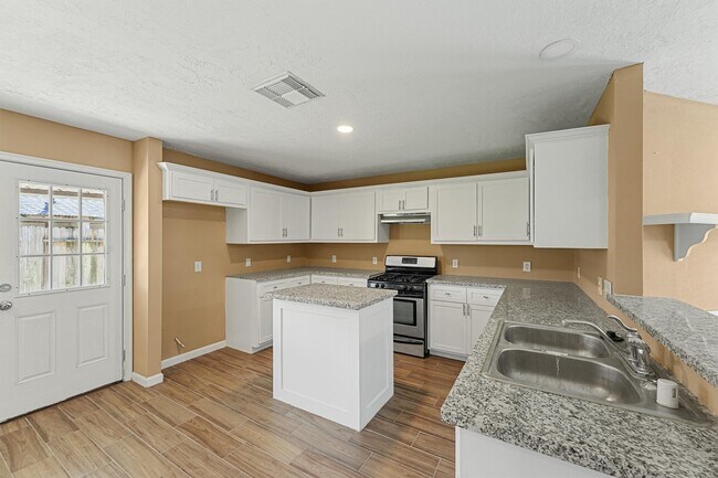 Photo - 6326 Nullarbor Ct