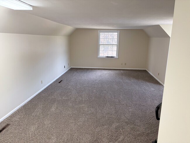 Photo - 104 E Pine Ave