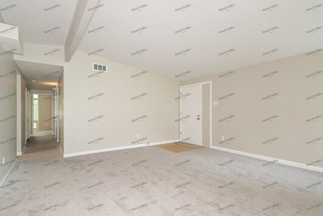 Photo - 1030 Robinwood Dr