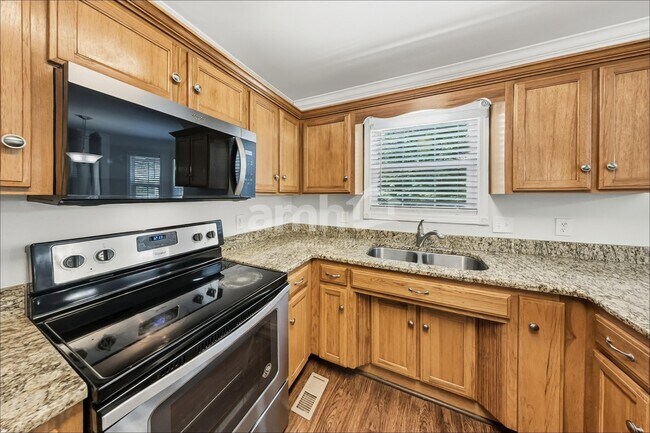 Photo - 1305 Bantry Dr