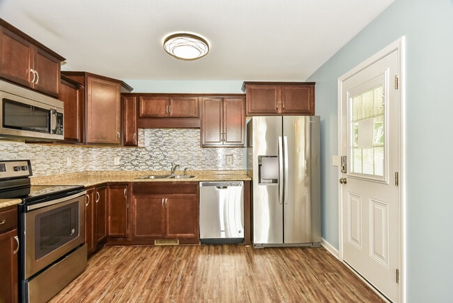 Photo - 1578 Barrett Dr