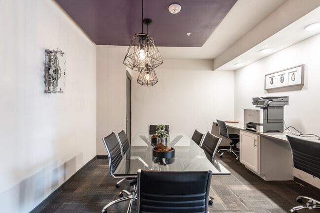 Business Center - Vitae Residences