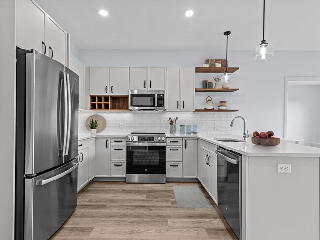Building Photo - Fox Howe Rental