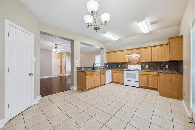 Photo - 6830 Arbor Hollow Ln