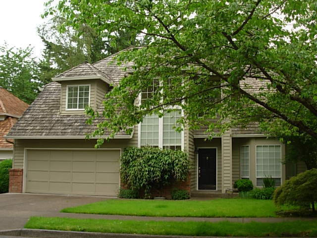 Building Photo - Beautiful 4 Bedroom Lake Oswego Home Locat...