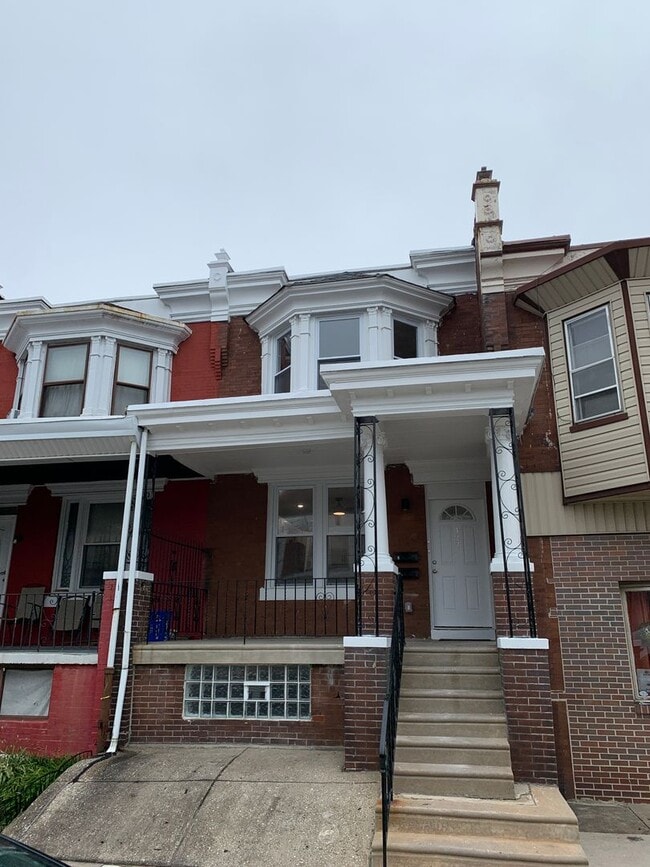 Building Photo - 431 S 56th St Unit 1