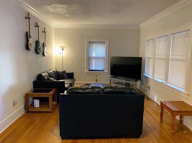 Photo - 607 W Green St