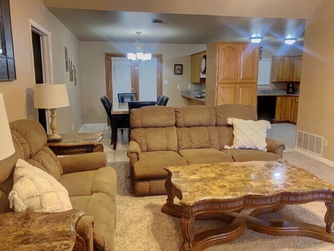 Photo - RENTAL Fully Furnished 4 bedroom home