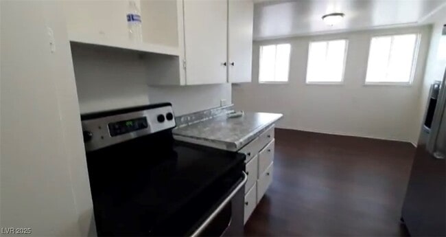 Photo - 180 N Jones St Unit 5