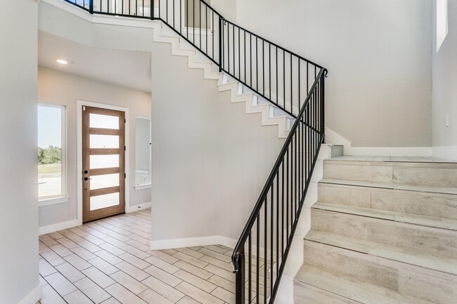 Photo - 2916 Hi Mesa