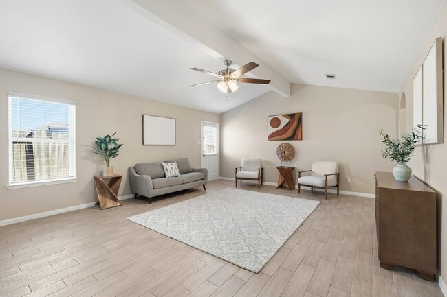 Photo - 1001 Strawberry Ridge Dr