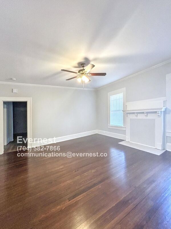 Photo - 203 S Elm St