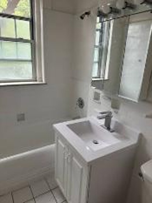 519 Monroe Ave Unit elmora