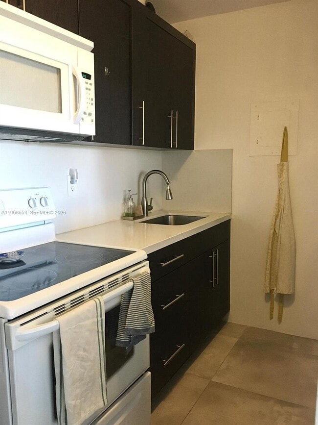 Photo - 677 SW 9th Ave Unit 406