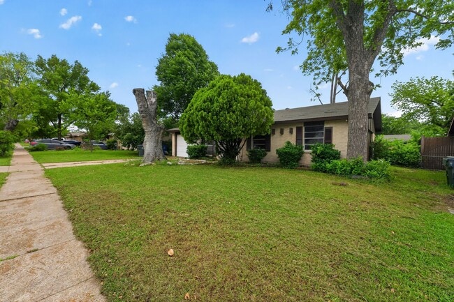 Photo - 302 Independence Dr
