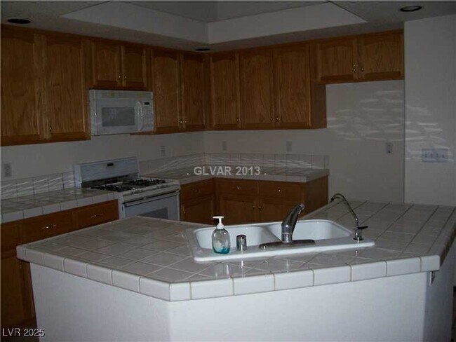 Photo - 1774 Silver Knoll Ave