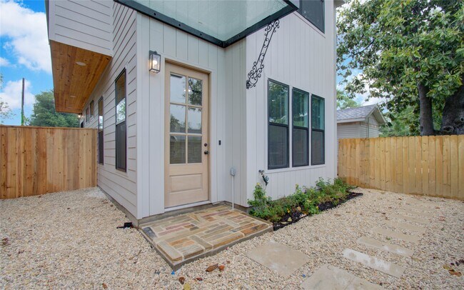 Photo - 4603 Edison St