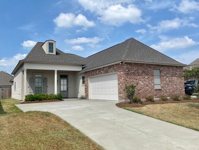 3 bedroom, 2 bath home plus an office! - 3 bedroom, 2 bath home plus an office!
