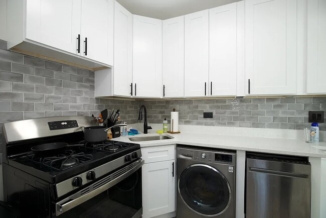 Building Photo - 3703 N Hoyne Ave Unit 3 Rental