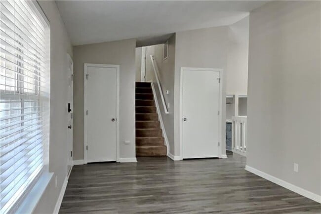 Photo - 2974 Sloans Way