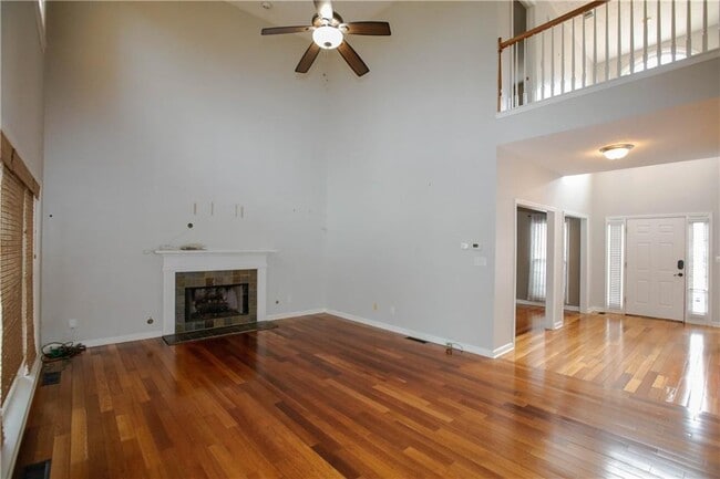 Photo - 435 Chandler Ct