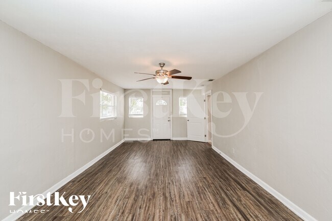 Photo - 7309 N Dartmouth Ave