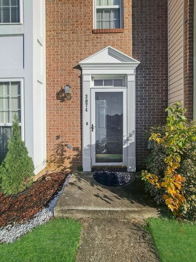 Photo - 3074 Esser Pl