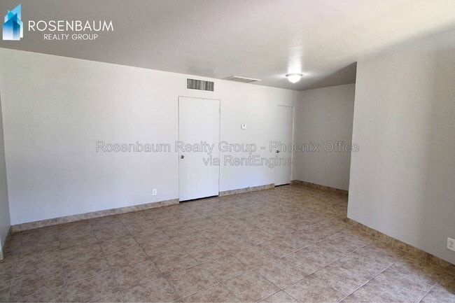 Building Photo - 2925 N 19th Ave Unit 104