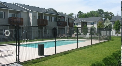 Pool - Aaron Ridge Apartments