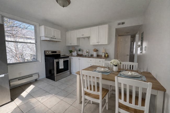 Photo - 1-57 Albert Street Cambridge Ontario N1r 3m9 Unité 1