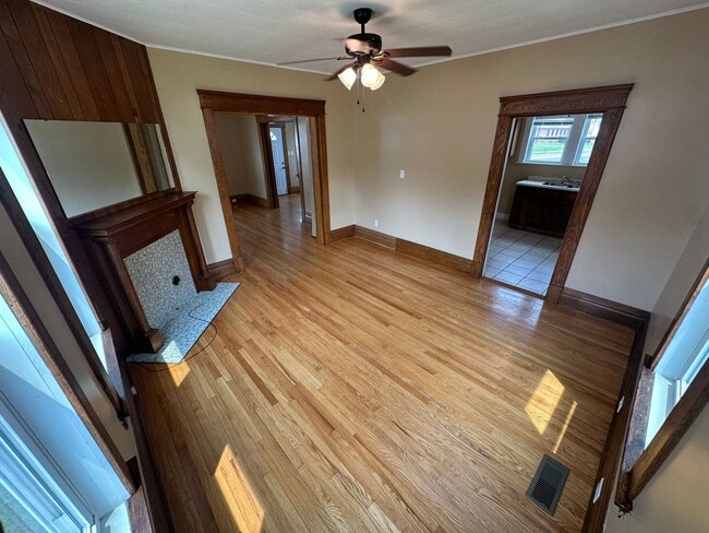Photo - 3002 Dudley Ave