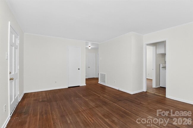 Photo - 1813 Lasalle St