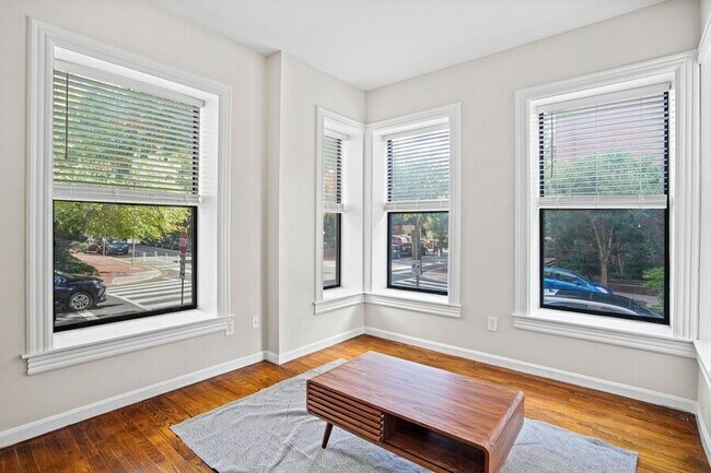 Photo - 2101 N St NW