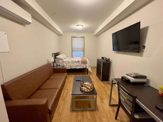 Photo - 1432 N. Carlisle