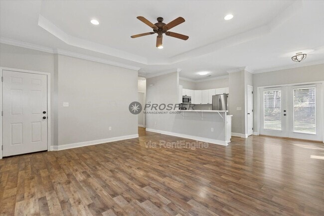 Photo - 110 Raeburn Way