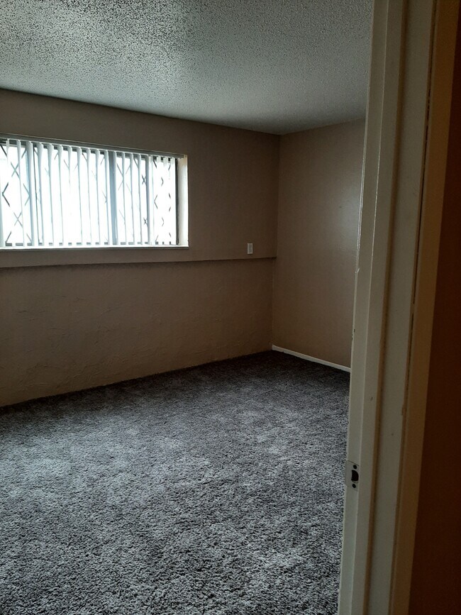 1 bed 1 bath - Six100 Meridian
