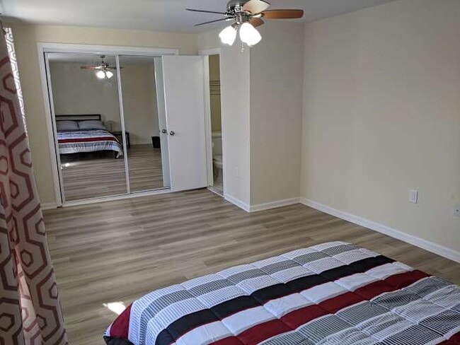 Photo - 7913 Central Park Cir