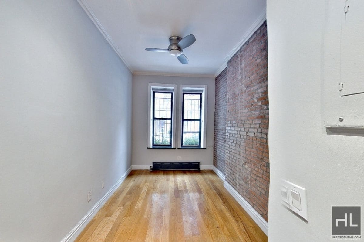 Perry Street - Perry Street Unit 16