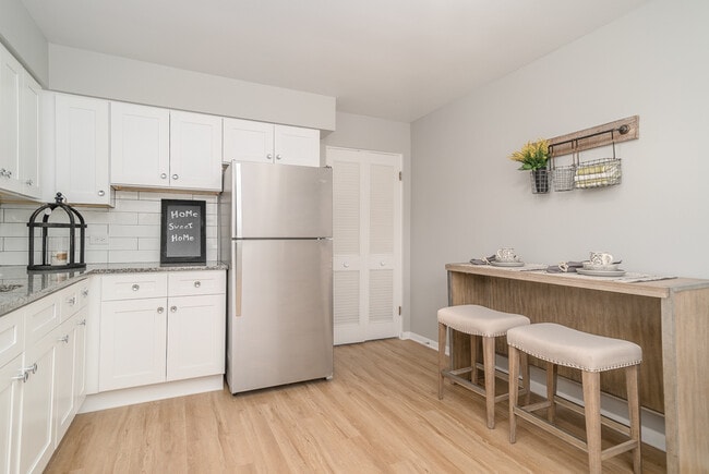 Photo - 36 S Kensington Ave Unit 05