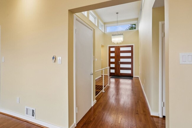 Photo - 3303 Shirley Ln