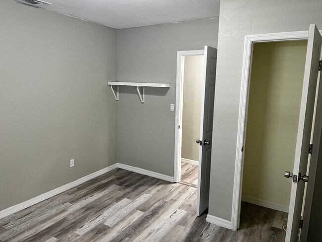 701 Tropic St Unit B