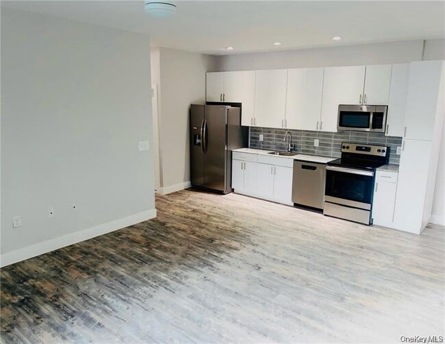 Photo - 25 W Hartsdale Ave Unidad 2E