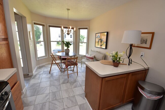Photo - Home in Farmington Hills, 3 bedroom, 2 bath. Close to Notre Dame!