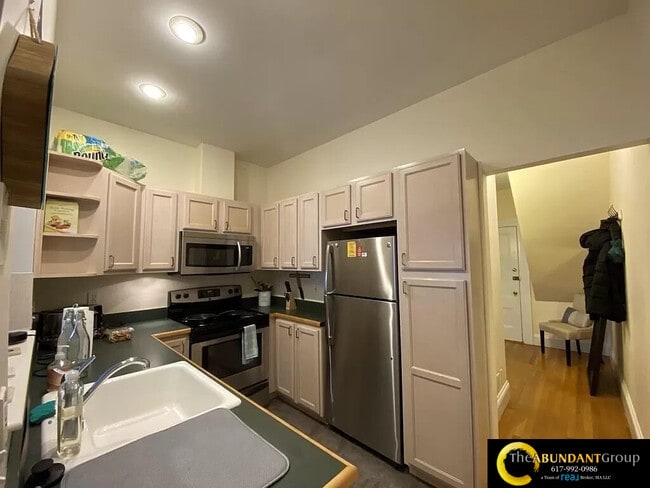 Photo - 17 Centre St Unidad 2F