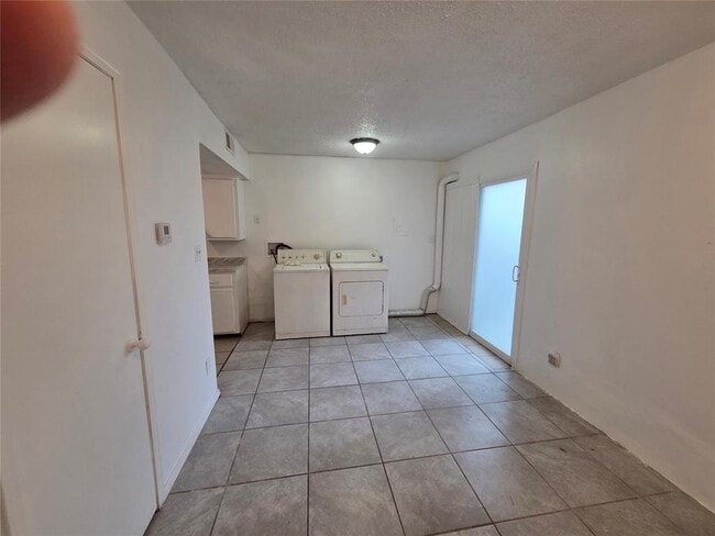 Photo - 401 SE 12th St Unit 156