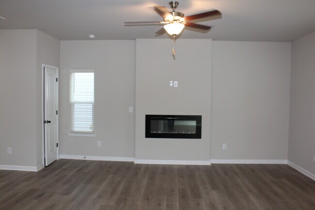 Photo - 8208 Stonemere Ln