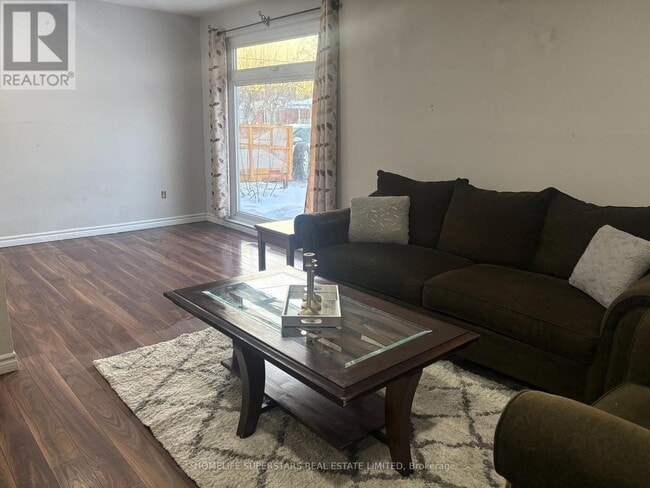 Photo - 3670 Crabtree Crescent