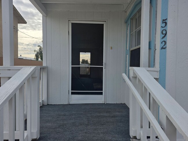 Photo - Newly refurbished 2 bedroom 1 Bath fully fenced manufactured home in Central Bullhead City.